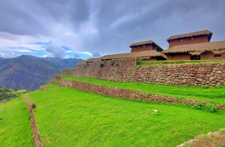 2-Day Huchuy Qosqo Trek with Machu Picchu Visit