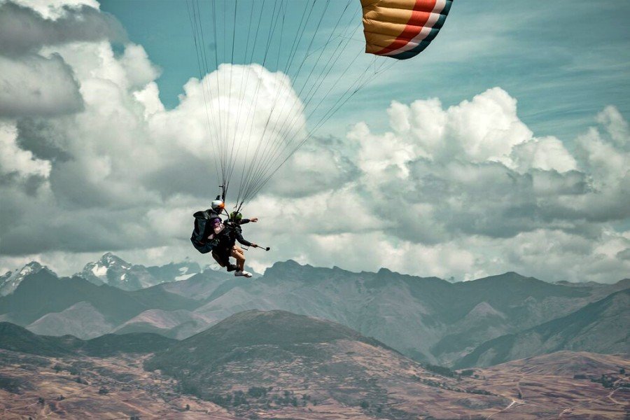 1-Day Sacred Valley Paragliding Tour